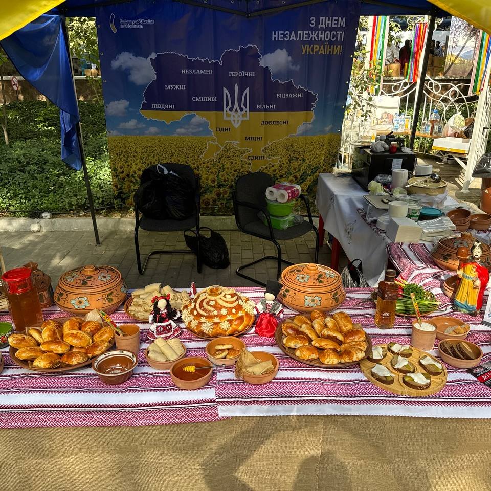 na festivali kultur u tashkenti predstavili ukrayinskij stend 2b3db70