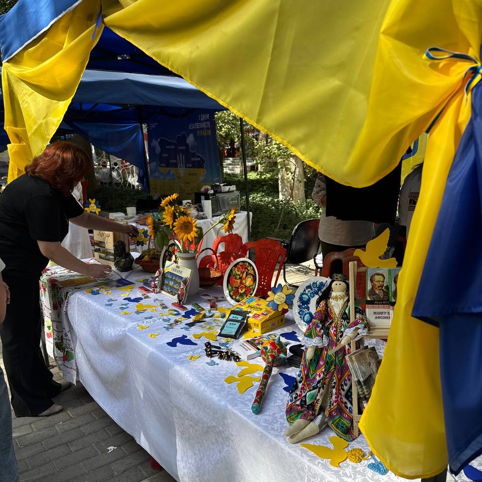 na festivali kultur u tashkenti predstavili ukrayinskij stend 7f2baae