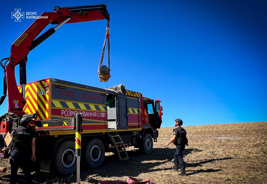 na kiyivshhini zneshkodili ulamki rosijskoyi raketi z bojovoju chastinoju f623744