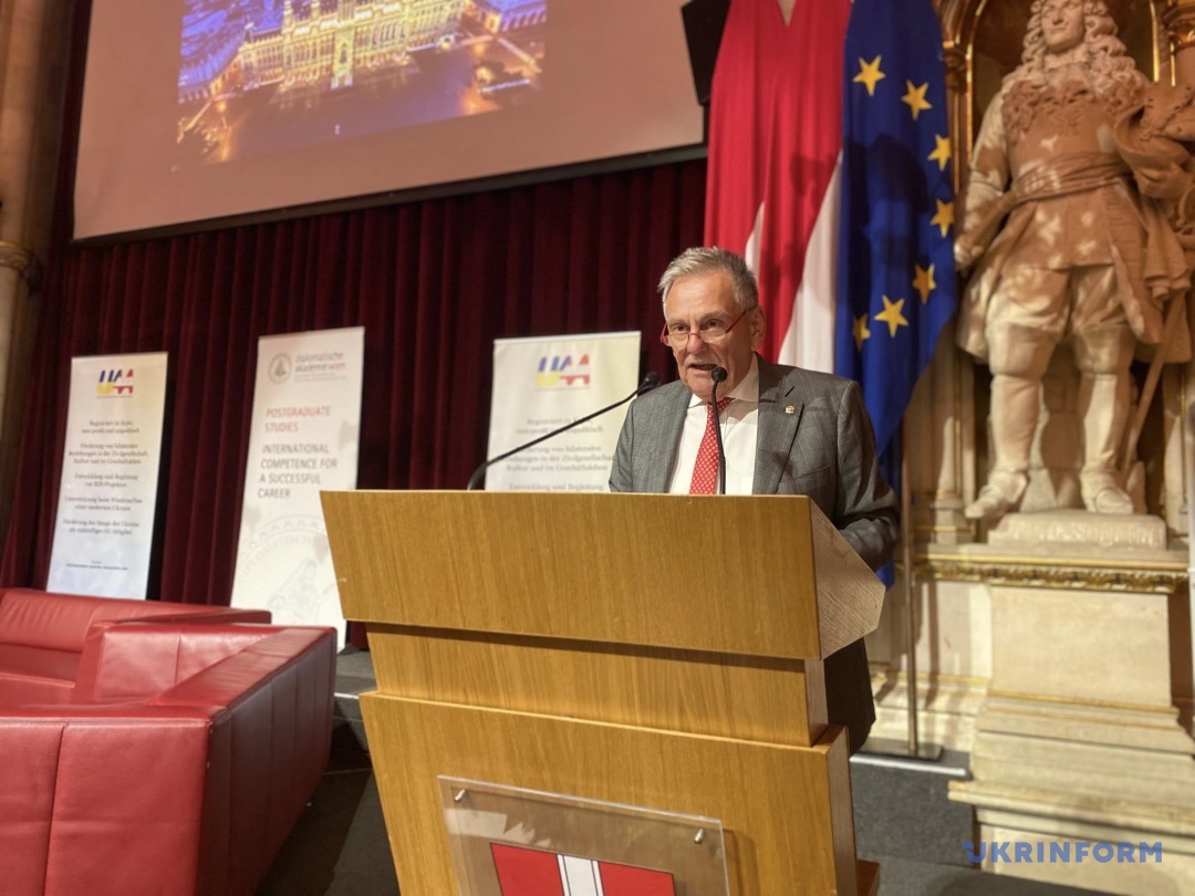 u videnskij ratushi projshov prisvjachenij ukrayini simpozium bbe863c