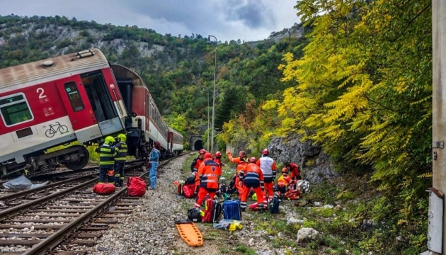 Через зіткнення поїздів у Словаччині постраждав українець - МЗС