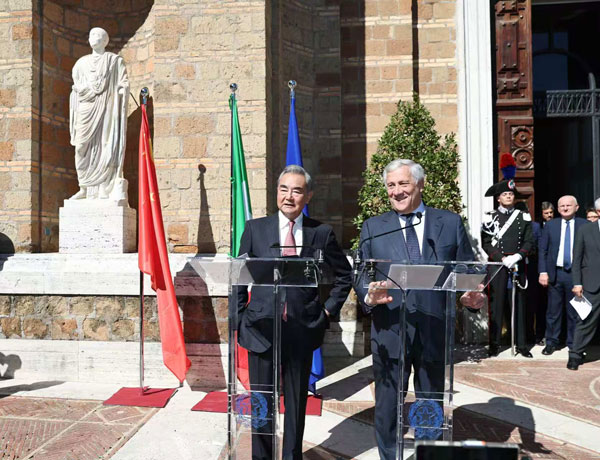 kitaj vvazhaye rivnopravnij dialog yedinim sposobom vreguljuvannja konfliktiv mizh krayinami van yi db7e010