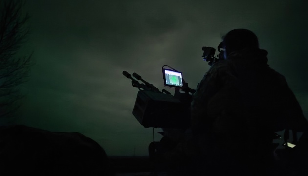 Комбінована атака: ППО з вечора знешкодила 303 дрони та 17 ракет