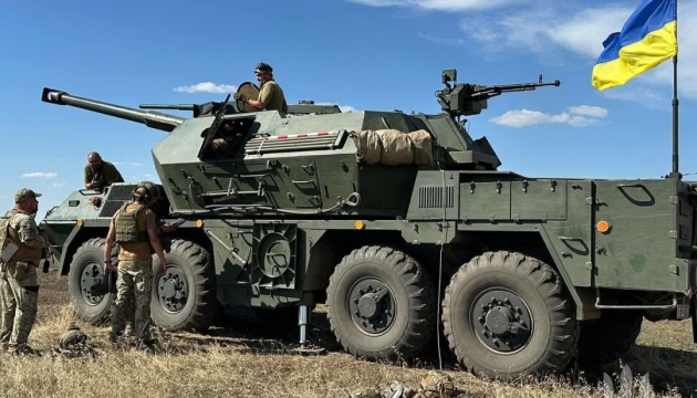 На фронті - 192 бойові зіткнення, ворог завдав 40 авіаударів