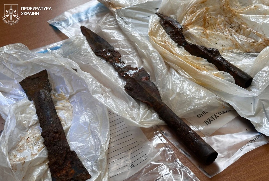 na lvivshhini suditimut chornogo arheologa za sprobu prodazhu unikalnih artefaktiv ii iii stolit aef9b3d