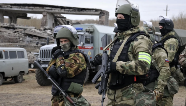 На ТОТ Луганщини чоловікам призовного віку заборонили виїзд за межі «ЛНР»