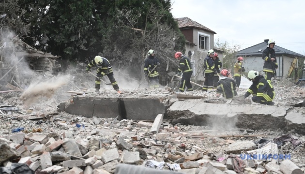 Поліцейські показали відео перших хвилин після  ворожого удару по Львівщині