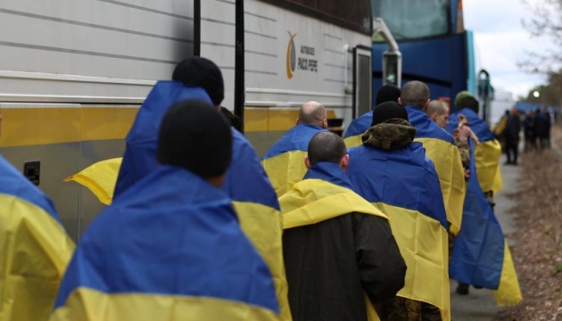 Рада ухвалила закон про виплату звільненим із полону 50 тисяч на місяць під час лікування