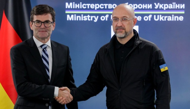 Шмигаль обговорив із послом Німеччини відкриття нових спільних підприємств ОПК