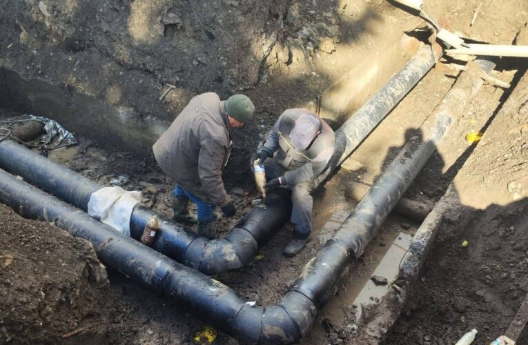 У Чернівцях замінили 130 метрів аварійних тепломереж на Парковому проїзді