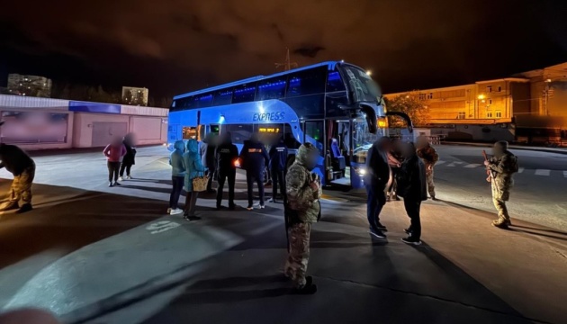 У Харкові затримали 20-річну дівчину, яка вербувала жінок для сексуальної експлуатації у країнах ЄС