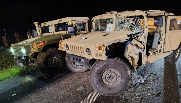 У Польщі мікроавтобус зіткнувся з колоною американських військових: є постраждалі