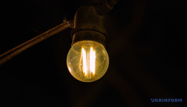 У Запоріжжі після удару РФ відновили електропостачання майже для 20,5 тисяч абонентів