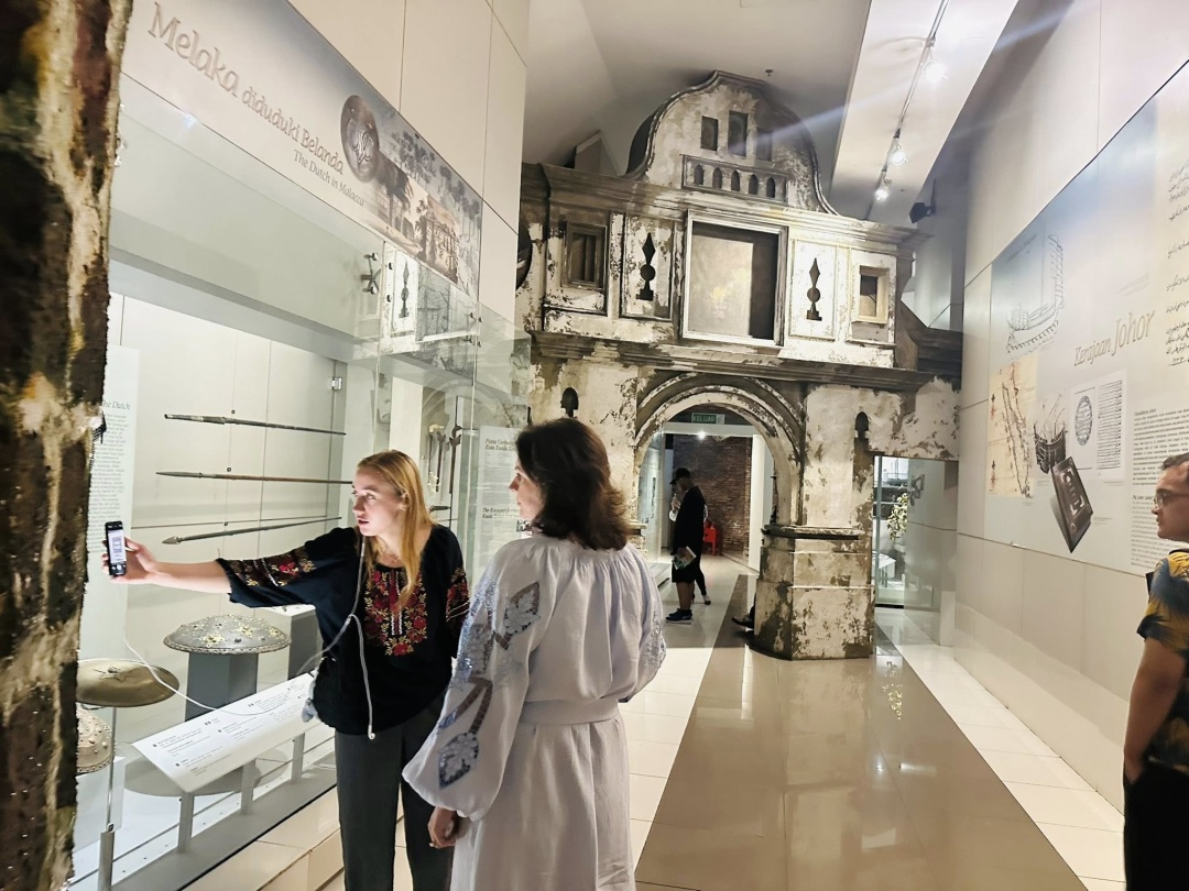 ukrayinomovnij audiogid zjavivsja v nacionalnomu muzeyi malajziyi 7968247