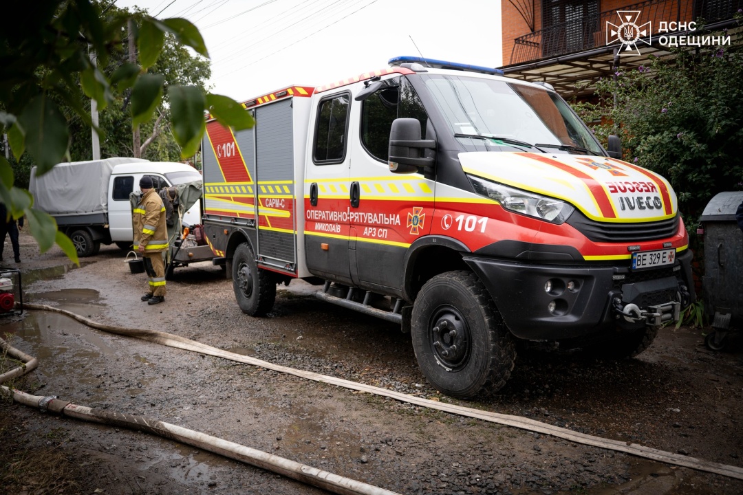 v odesi cherez negodu poshkodzheni majzhe 800 budinkiv chastina mista zalishayetsja bez elektriki 9d3f406