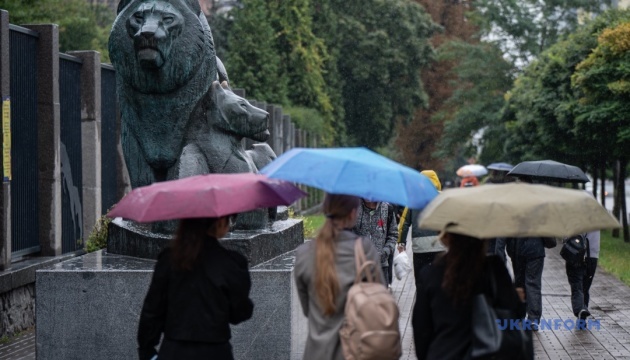 В Україні сьогодні дощитиме, вдень до +21°