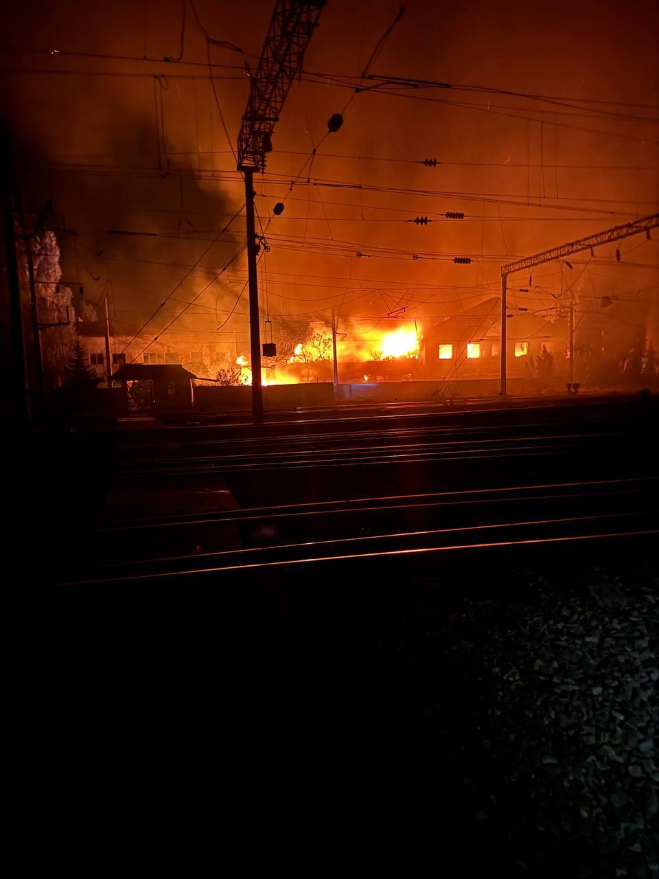 vnochi rosijani vdarili po depo ukrzaliznici v odesi poranenij mashinist potjaga a52173e