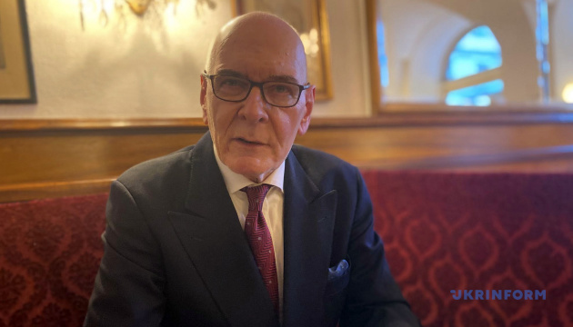 Європа має дійсно стати поруч, а не за Україною - австрійський генерал у відставці