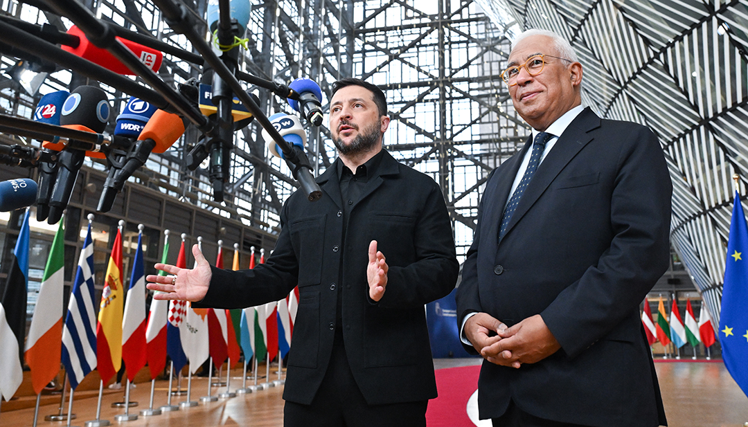 zelenskij obgovoriv z koshtoju oboronnu dopomogu ta shljah ukrayini do yes 356db2a