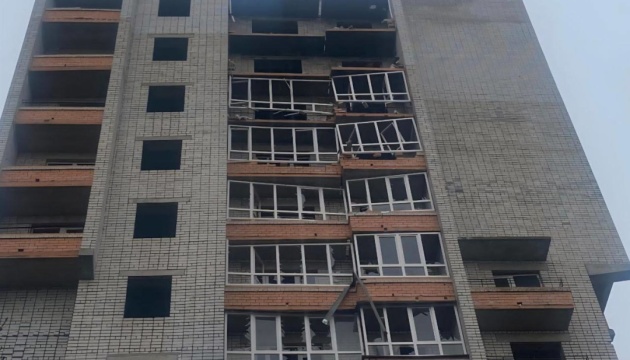 Росіяни атакували з артилерії та дронами три райони Дніпропетровщини, є пошкодження 4 rosijani atakuvali z artileriyi ta dronami tri rajoni dnipropetrovshhini ye poshkodzhennja a838c95