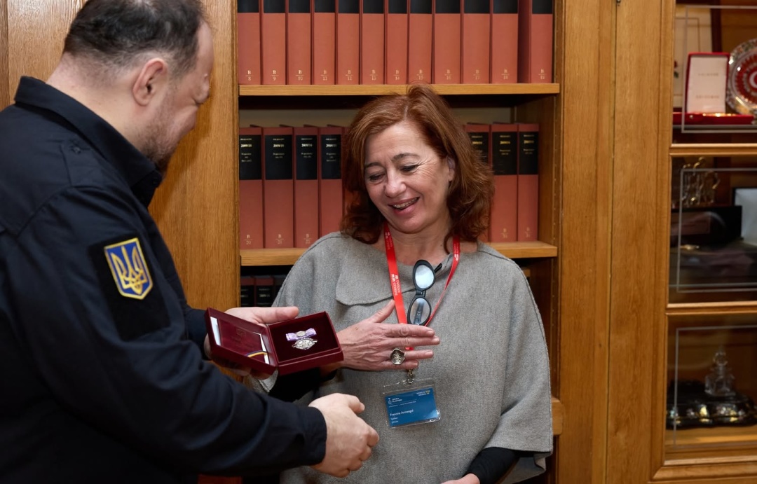 stefanchuk vruchiv orden knjagini olgi iii stupenja spikerci kongresu deputativ ispaniyi d256b7b