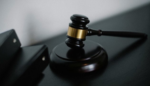 Суд у Варшаві заочно арештував двох українців у справі про диверсію на залізниці