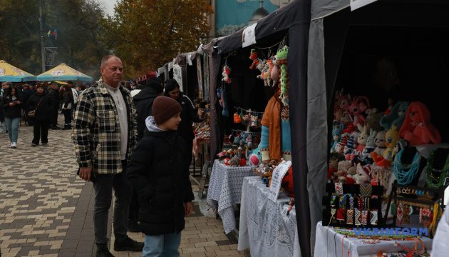 u bolgradi projshov najbilshij na pivdni odeshhini festival vina c521e28