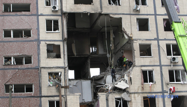 u dnipri pislja obstrilu vzhe 120 zhiteliv zajavili pro poshkodzhene majno e6137be