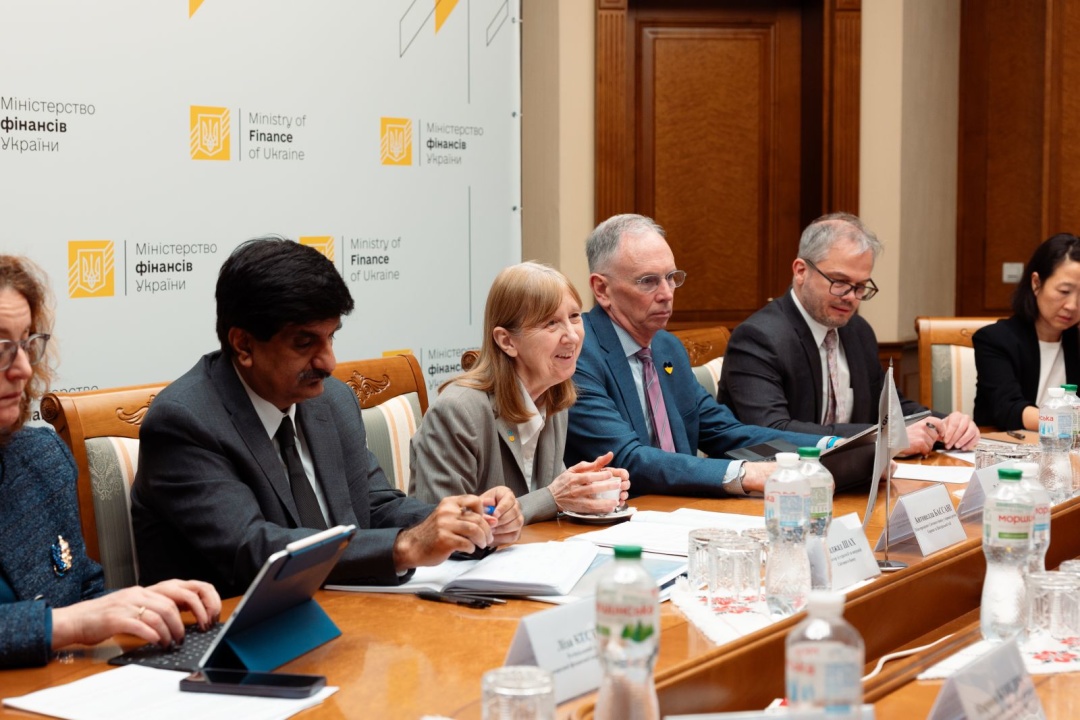 marchenko obgovoriv iz komandoju svitovogo banku bjudzhetni potrebi i kvartalu 77db6f0