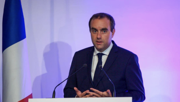 Прем’єр Франції закликав депутатів підтримати збільшення оборонного бюджету на 2026 рік 4 premyer franciyi zaklikav deputativ pidtrimati zbilshennja oboronnogo bjudzhetu na 2026 rik 8961e06