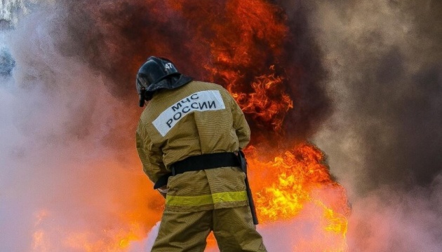 У Росії заявили про атаку більш як 100 дронів – є влучання у нафтобази в Тамбовській і Воронезькій областях