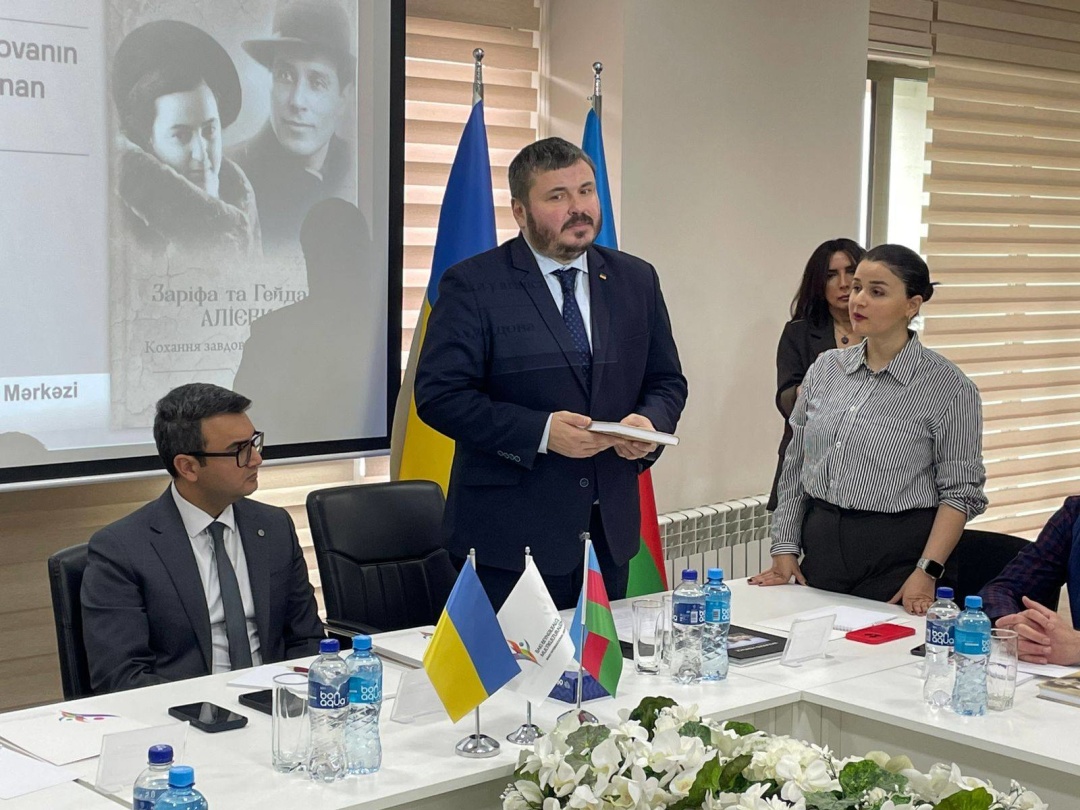 v azerbajdzhani prohodjat dni ukrayinskoyi literaturi 536b2c0