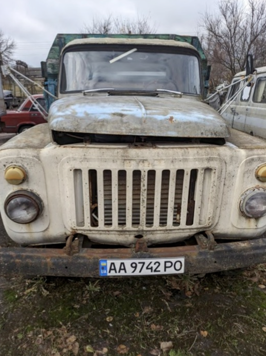 vid raritetiv do rekordsmeniv probigu ukrposhta vistavljaye na prodazh 716 avtomobiliv f5f7b1d