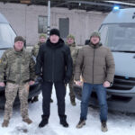 «Українська команда» передала машину «швидкої допомоги» 20 армійському корпусу