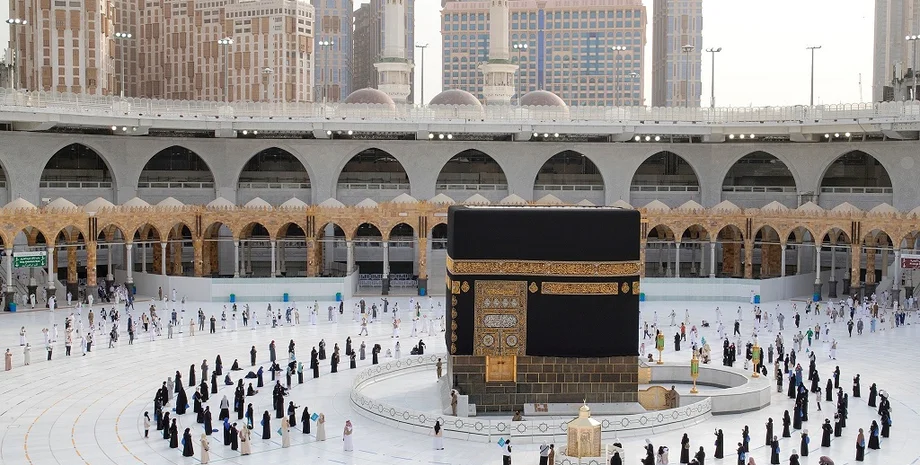 Скандальні файли Епштейна, реліквії з Мекки та генетичні експерименти