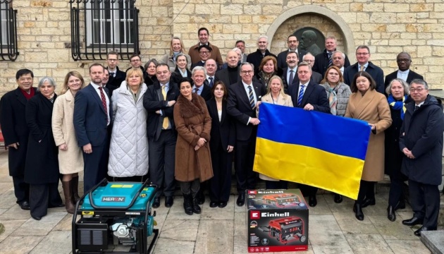 posli 35 krayin u chehiyi zibrali koshti na generatori dlja ukrayini bd46d7e