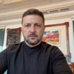 zelenskij podjakuvav kozhnomu hto zabezpechuye dalekobijni vluchannja po virobnictvah zbroyi u rf 9010e7f