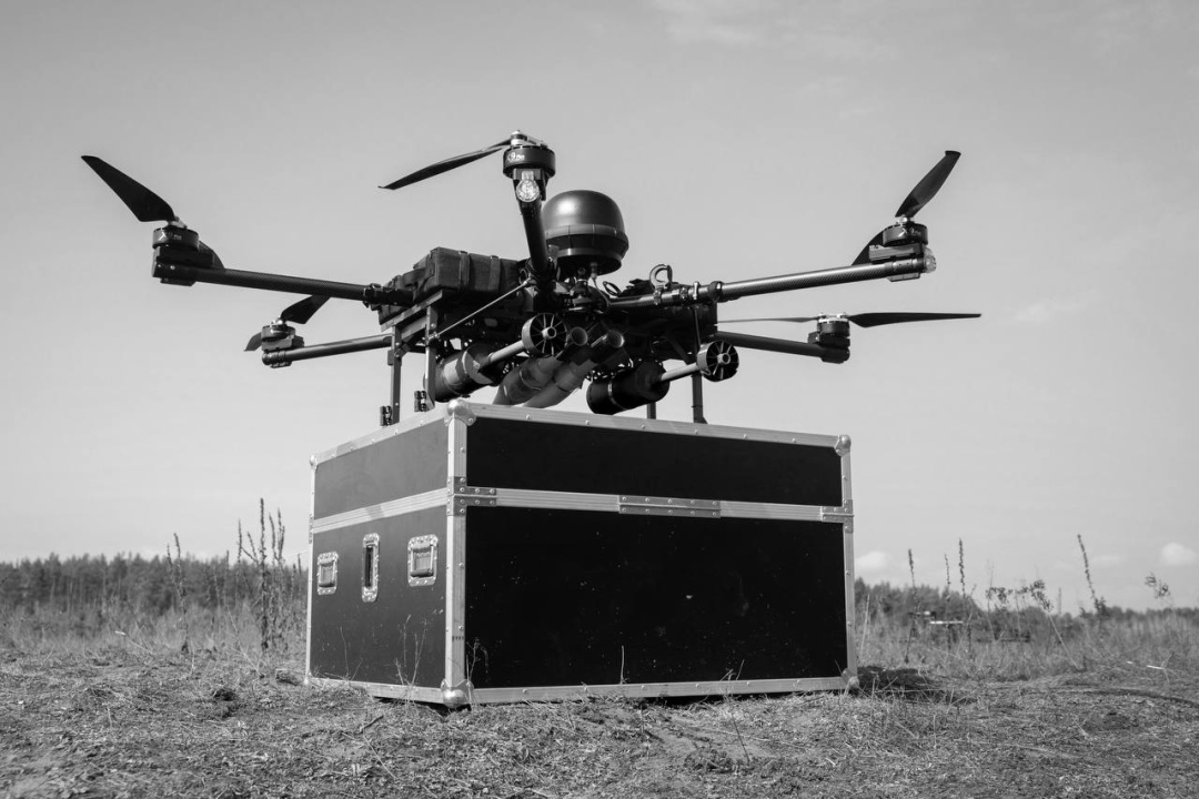 bilsha dalnist i zahishhenij zvjazok minoboroni testuye nove pokolinnja bomberiv 0a78090