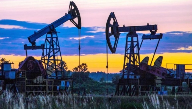 Ціни на нафту зростають після ударів хуситів по Ізраїлю