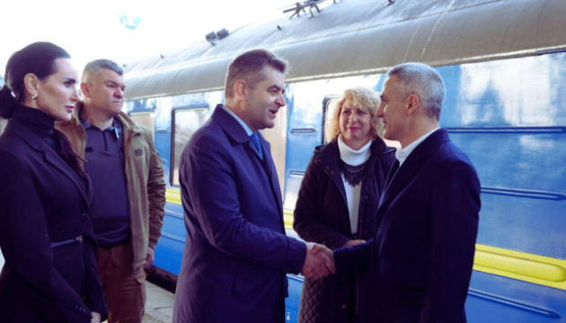 До Києва прибули тимчасовий прем’єр Болгарії і ряд міністрів 10 do kiyeva pribuli timchasovij premyer bolgariyi i rjad ministriv 78de43d