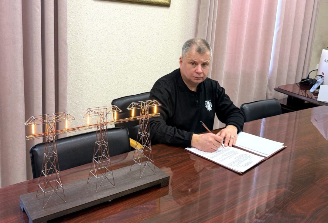 francija vigotovit dlja zaporizkih energetikiv dvi mobilni pidstanciyi 7e3f246