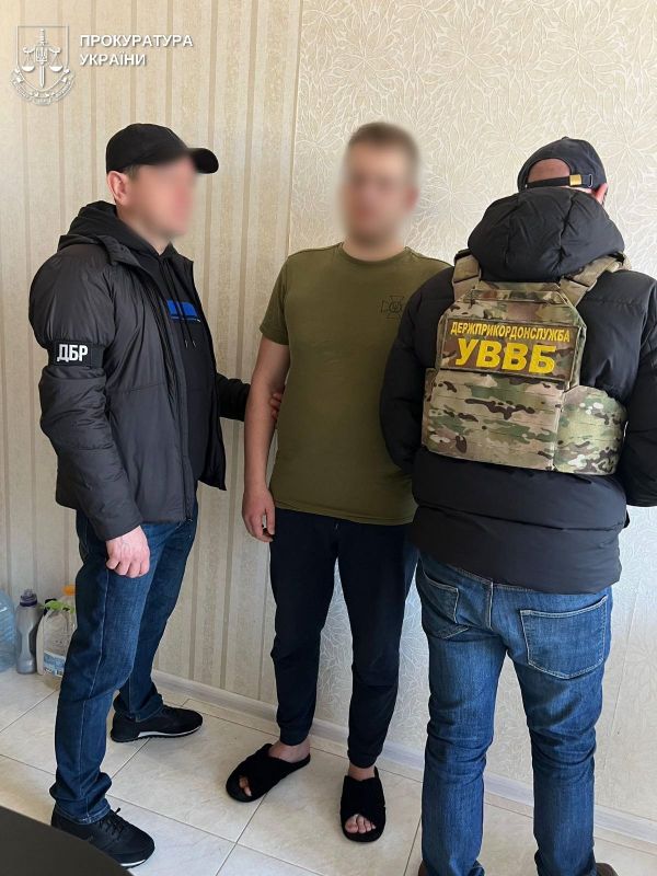 na odeshhini nachalnik skladu vijskovoyi chastini rozprodav droniv na ₴55 miljona b684396