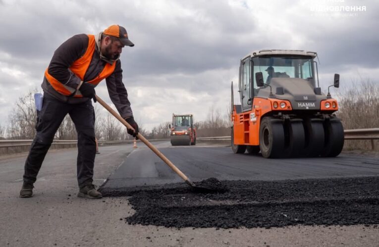 На трасі М-19 біля Чернівців відремонтували тисячі метрів покриття: стартували роботи на об’їзній