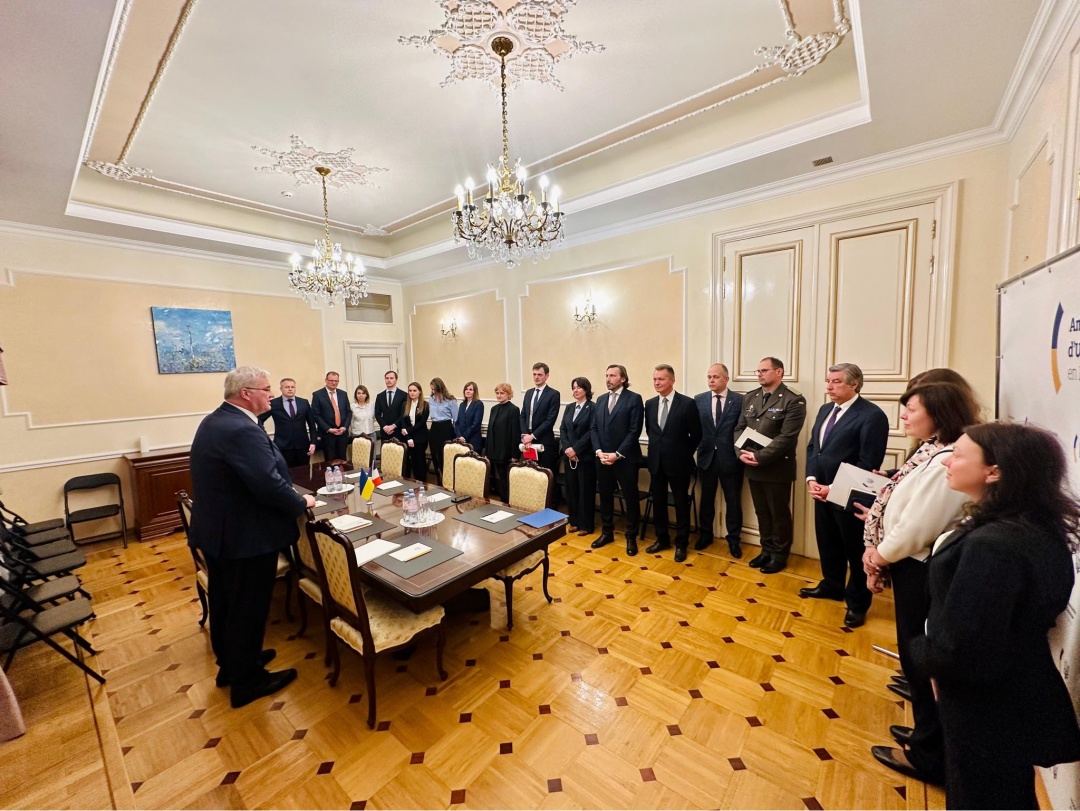 sibiga zustrivsja z ukrayinskoju gromadoju u franciyi 99c48ae