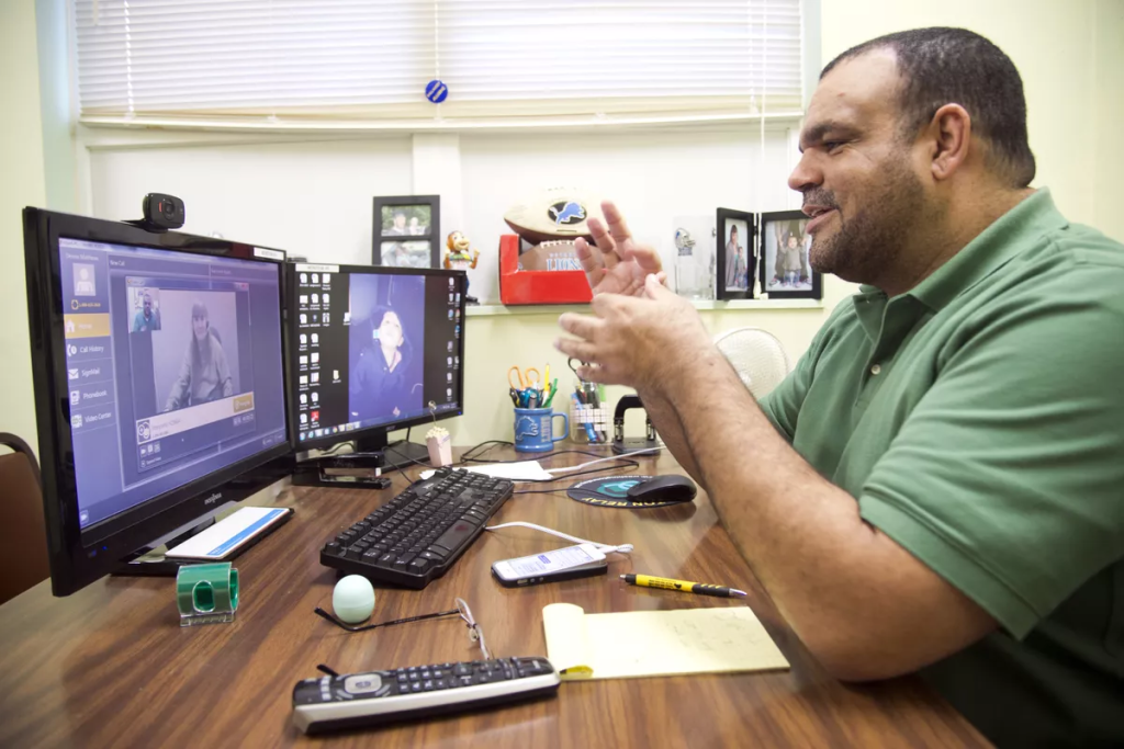 Телеком-послуги в Україні адаптують для людей з інвалідністю 3 telekom poslugi v ukrayini adaptujut dlja ljudej z invalidnistju 6b8bf90