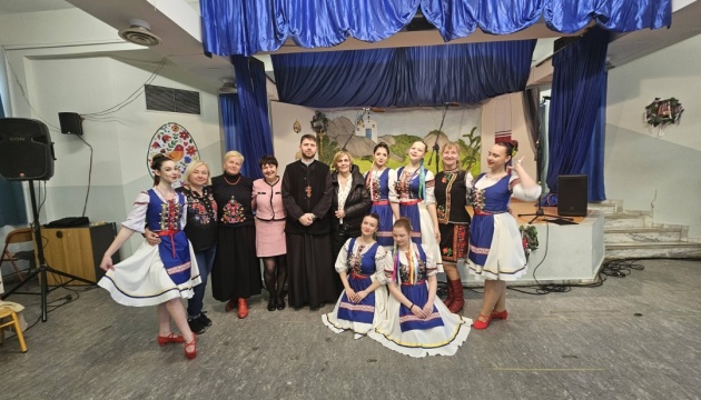 В Афінах пройшов 9-й Міжнародний фестиваль «Барви писанки»: збирали кошти для ЗСУ 1 v afinah projshov 9 j mizhnarodnij festival barvi pisanki zbirali koshti dlja zsu 7545f45