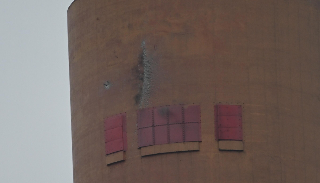 В Естонію з території Росії залетів дрон і врізався у трубу електростанції 11 v estoniju z teritoriyi rosiyi zaletiv dron i vrizavsja u trubu elektrostanciyi 601002f