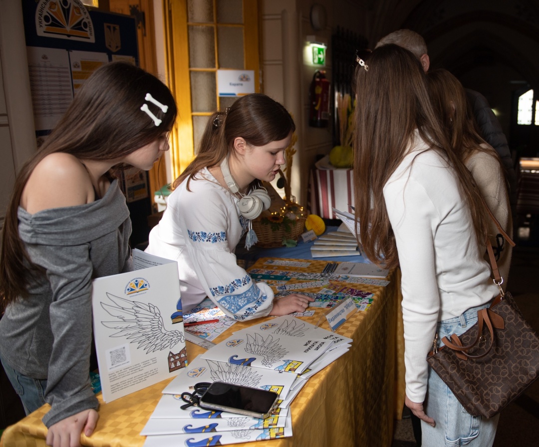 velikodnij jarmarok u vidni gromada zibrala ponad euro20 tisjach na pidtrimku zsu 261f36e