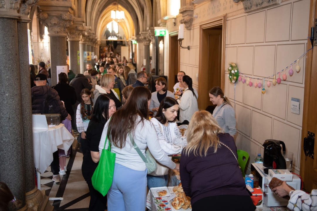 velikodnij jarmarok u vidni gromada zibrala ponad euro20 tisjach na pidtrimku zsu 4d269b8