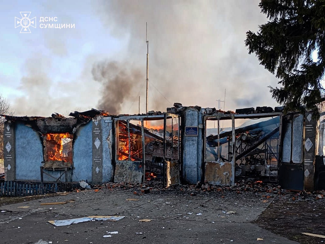 vijska rf atakuvali dronami pozhezhne depo na sumshhini 71255e4